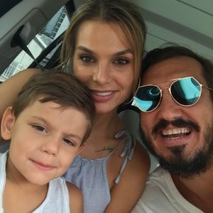 Meet your Posher, Kaya